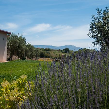 Отель Relais Casina Miregia Менфи Экстерьер фото